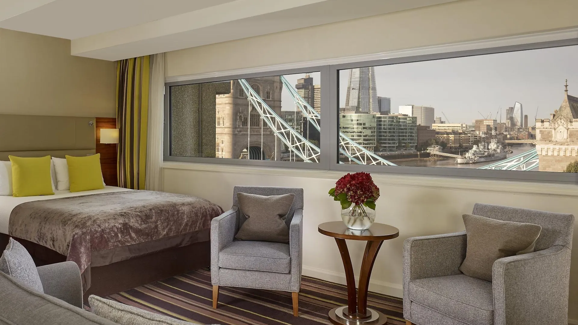 The Tower Hotel, By Thistle Londyn Hotel
