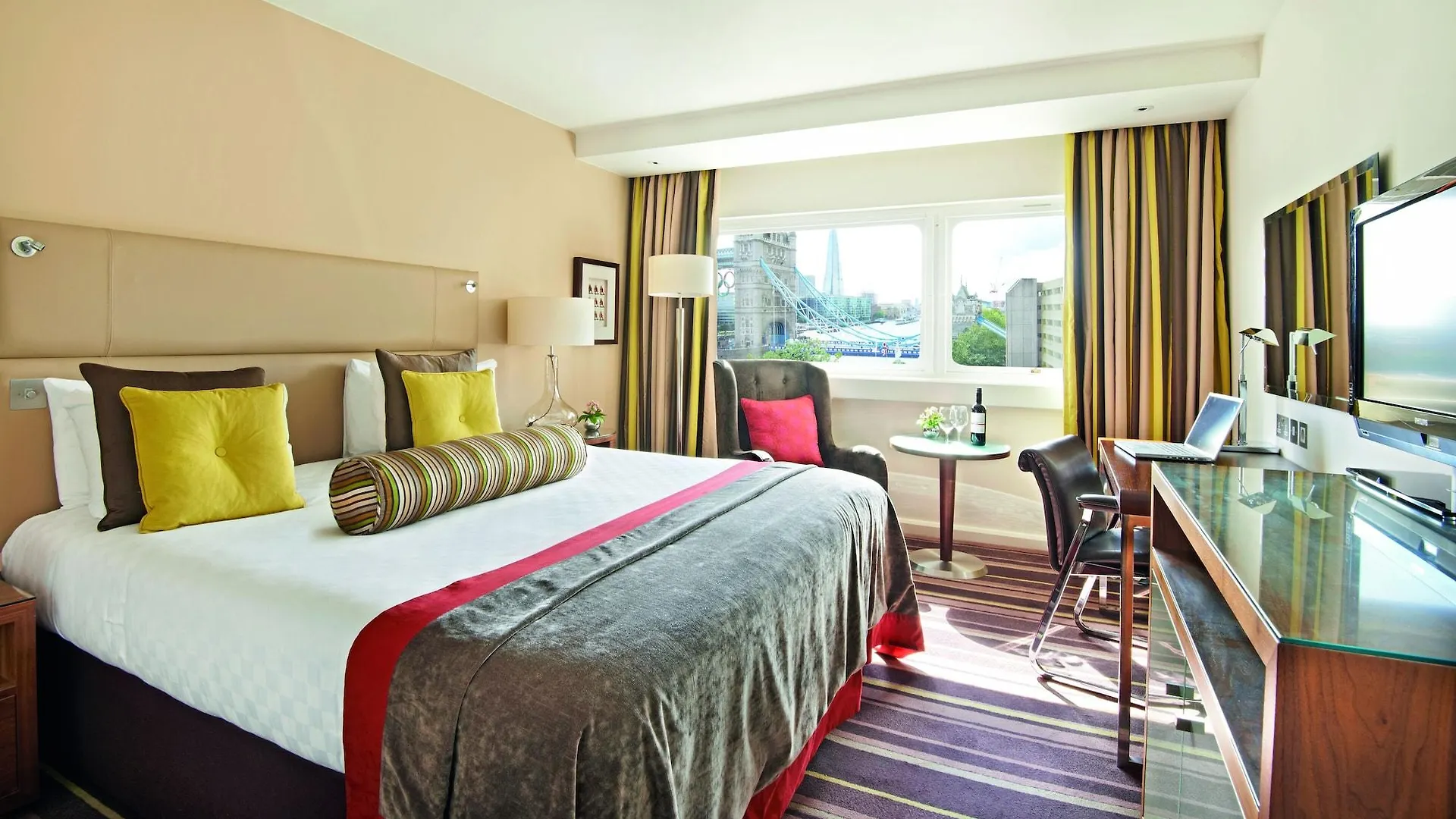 The Tower Hotel, By Thistle London 4*,